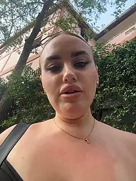 kirasunshine - KiraSunshine's free webcam - UK Sex Cams