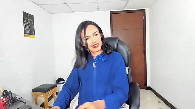 Aisha_hotts777 webcam