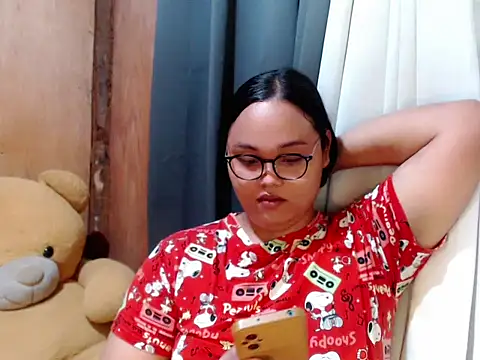 _Lylia Live Webcam on Stripchat