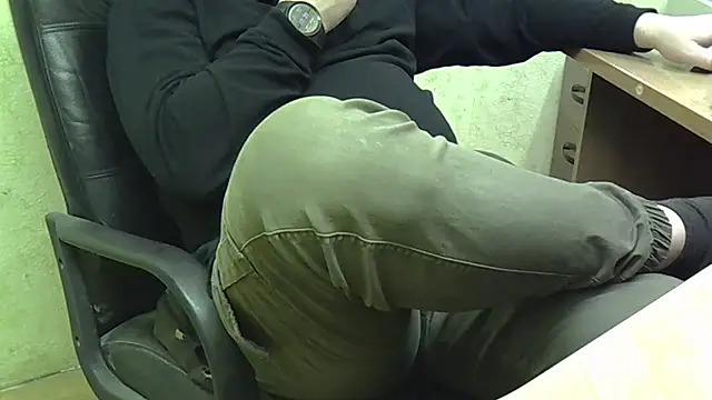 nikdov3 - Nikdov3's free webcam - UK Sex Cams