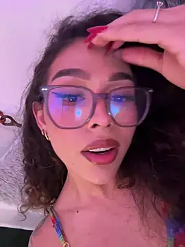 Samantha_Bernardo webcam