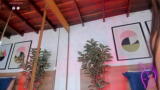 miakay1 - MiaKay1's free webcam - UK Sex Cams