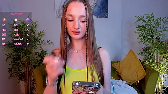 miiss__lulu - Miiss__lulu's free webcam - UK Sex Cams