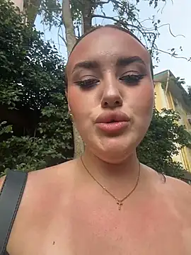 kirasunshine - KiraSunshine's free webcam - UK Sex Cams