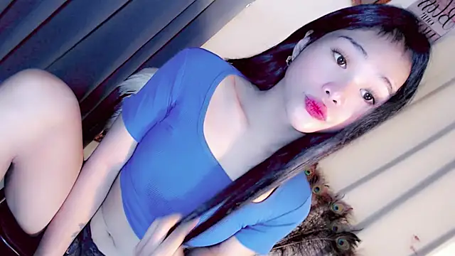 Amomentoflust99 webcam