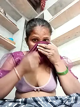 Webcam Model (Shreya_pandit)  is live.Free join now!