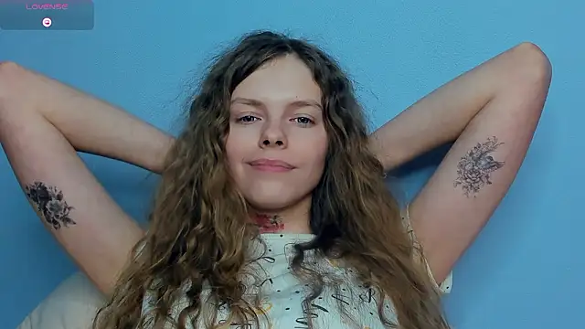 rayanenlia - RayaNenlia's free webcam - UK Sex Cams