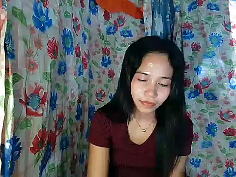 PinaySkinnyGirl webcam