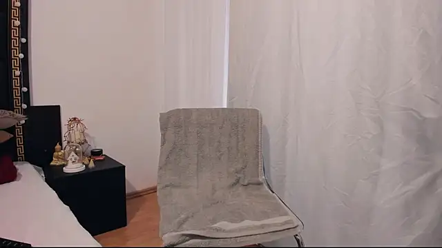 PreciousAillyn webcam