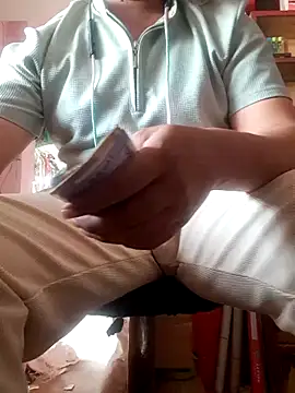 RaiStarrrr0-9 webcam