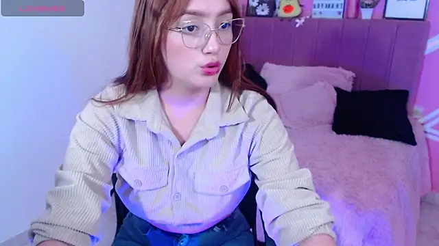 Natasha_Romanof18 webcam