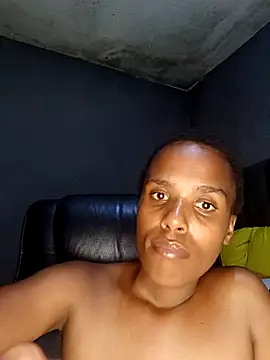 Webcam Model (SexySlenderLexy) is live