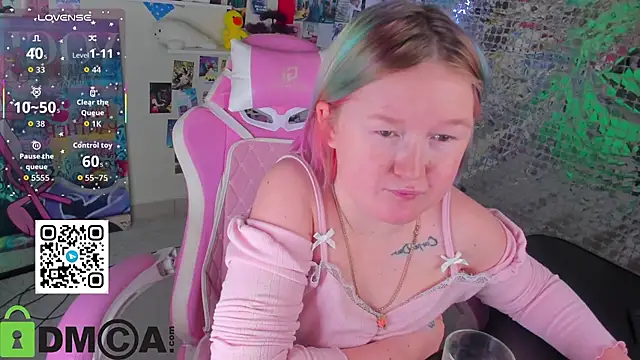 sara_robinson - Sara_Robinson's free webcam - UK Sex Cams