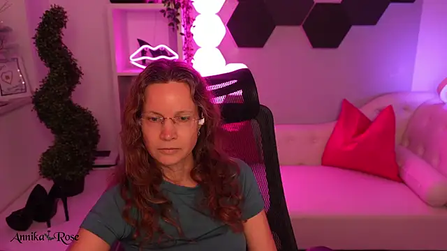 AnnikaRose webcam