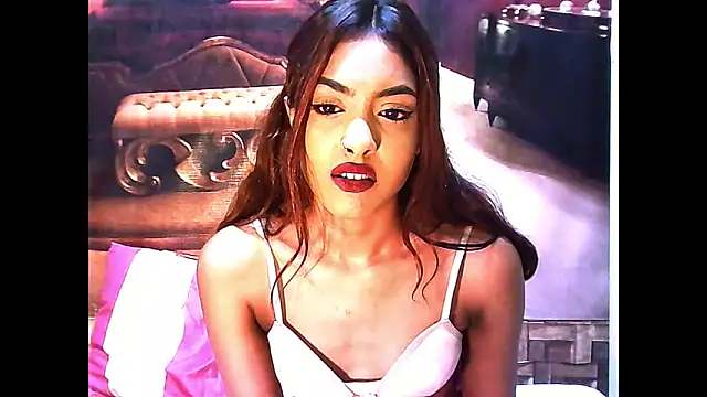 IndianPretty14u2Luv webcam