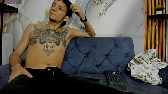 Straight_Guy22 webcam