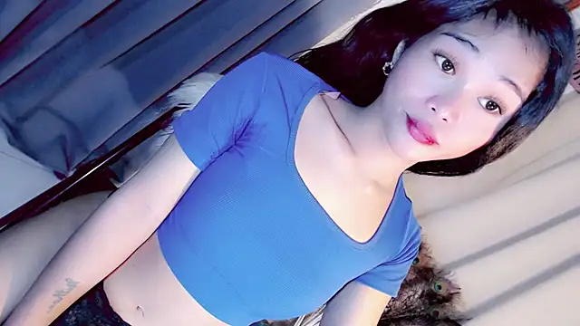 Amomentoflust99 webcam