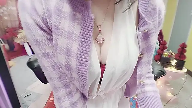 alberta-love520 - Alberta-love520's free webcam - UK Sex Cams