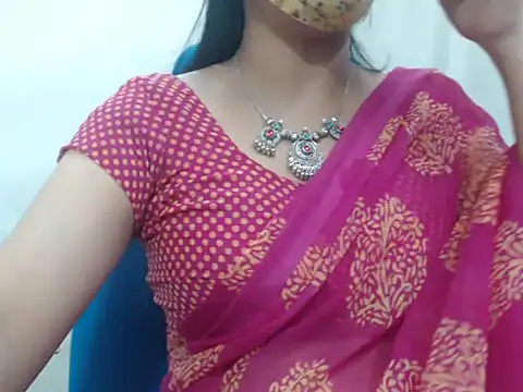 lovely_siri_23 - Lovely_Siri_23's free webcam - UK Sex Cams