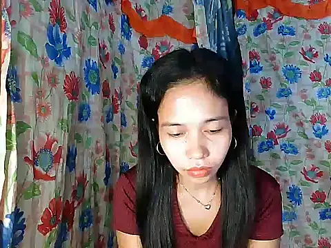 PinaySkinnyGirl webcam