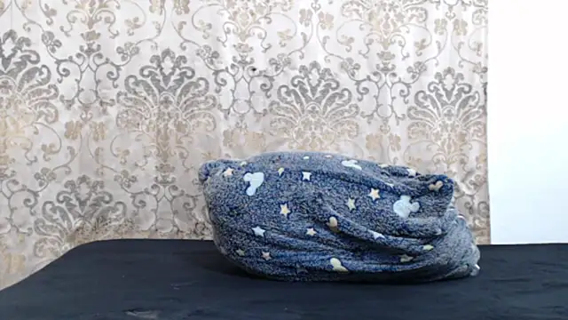 alejandra_c19c webcam