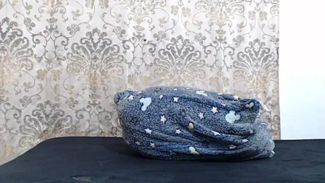 alejandra_c19c webcam