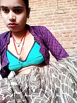 Webcam Model (Fency_Love143)  is live.Free join now!