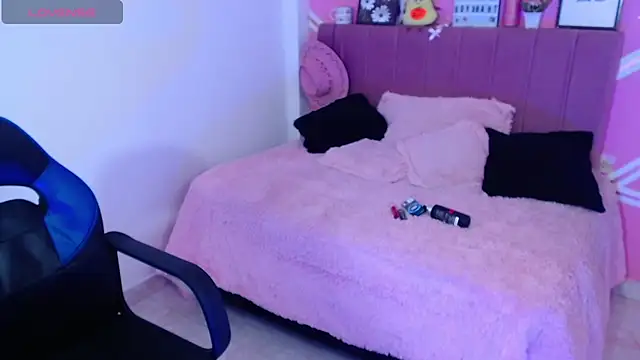 Natasha_Romanof18 webcam