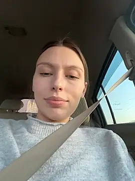 leiamood (F young) - completely naked Spanking pussy