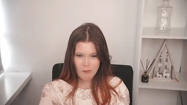 marniewootan (F teen) - Bite my lips