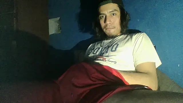 AlexAlejandro13 webcam