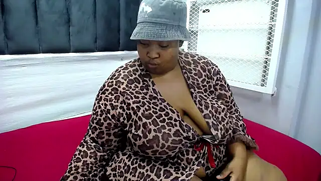 BigAssBBW24 webcam