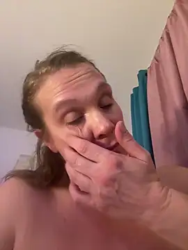 Webcam Model (Ariasweetaspie)  is live.Free join now!