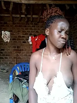 Black_juicy24 webcam