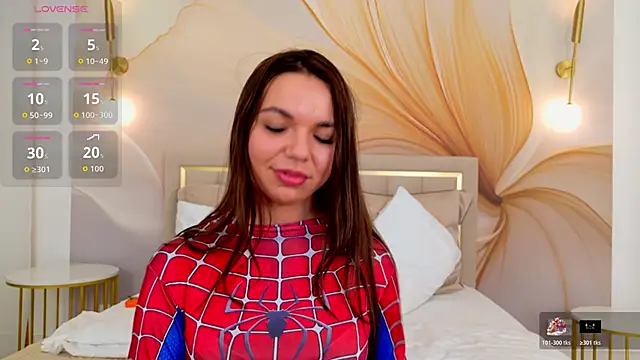 CamillaLarson webcam