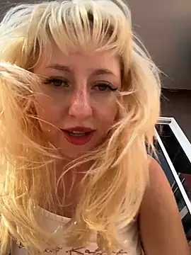 ronniekiss - RonnieKiss's free webcam