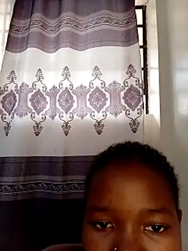 Webcam Model (DaisyHarperr)  is live.Free join now!