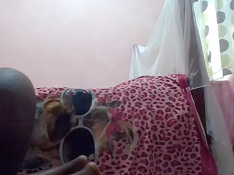 sweetbabra1 - Sweetbabra1's free webcam - UK Sex Cams