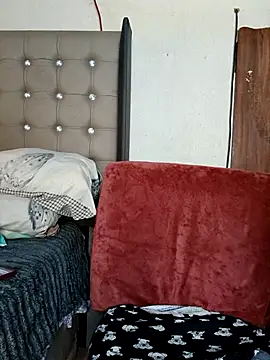 ItsAaliyah445 webcam