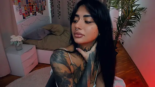 CharimgSabrina webcam