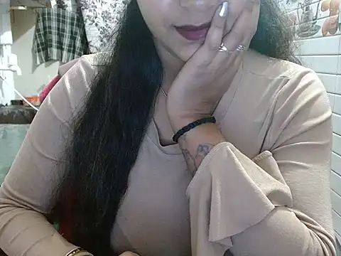 LovingPihu webcam