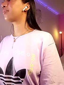 sallywhitee - SallyWhitee's free webcam - UK Sex Cams