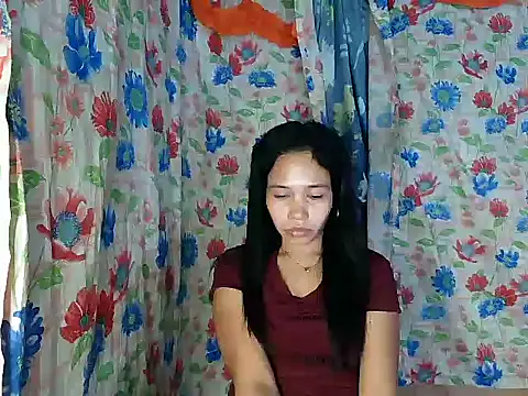 PinaySkinnyGirl webcam