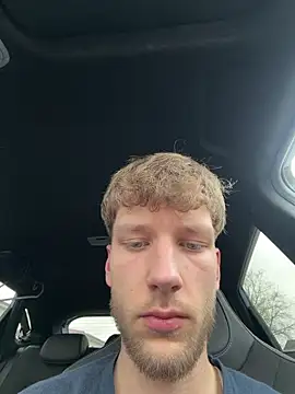 YoungSkinnyBoy20 webcam