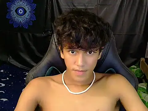 hugekenbigcock webcam