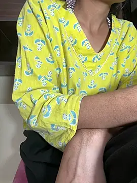 Webcam Model (Modelbigbobs)  is live.Free join now!