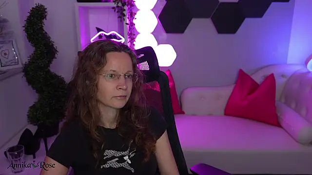 AnnikaRose webcam