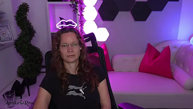AnnikaRose webcam
