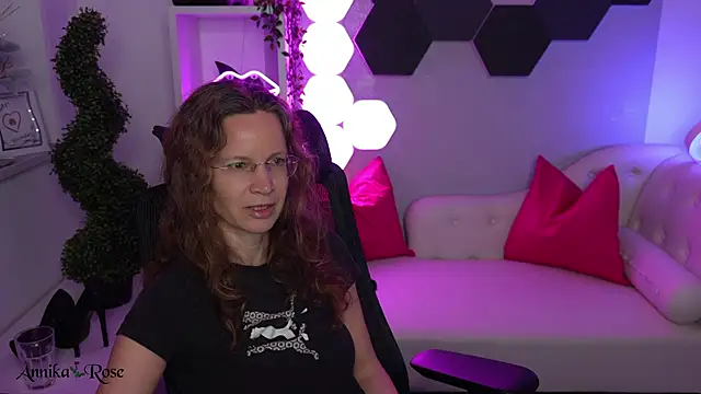 AnnikaRose webcam