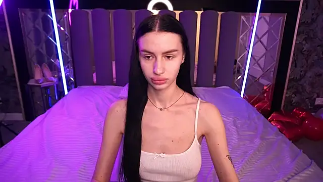 snow_whiteeex - Snow_WhiteeeX's free webcam - UK Sex Cams